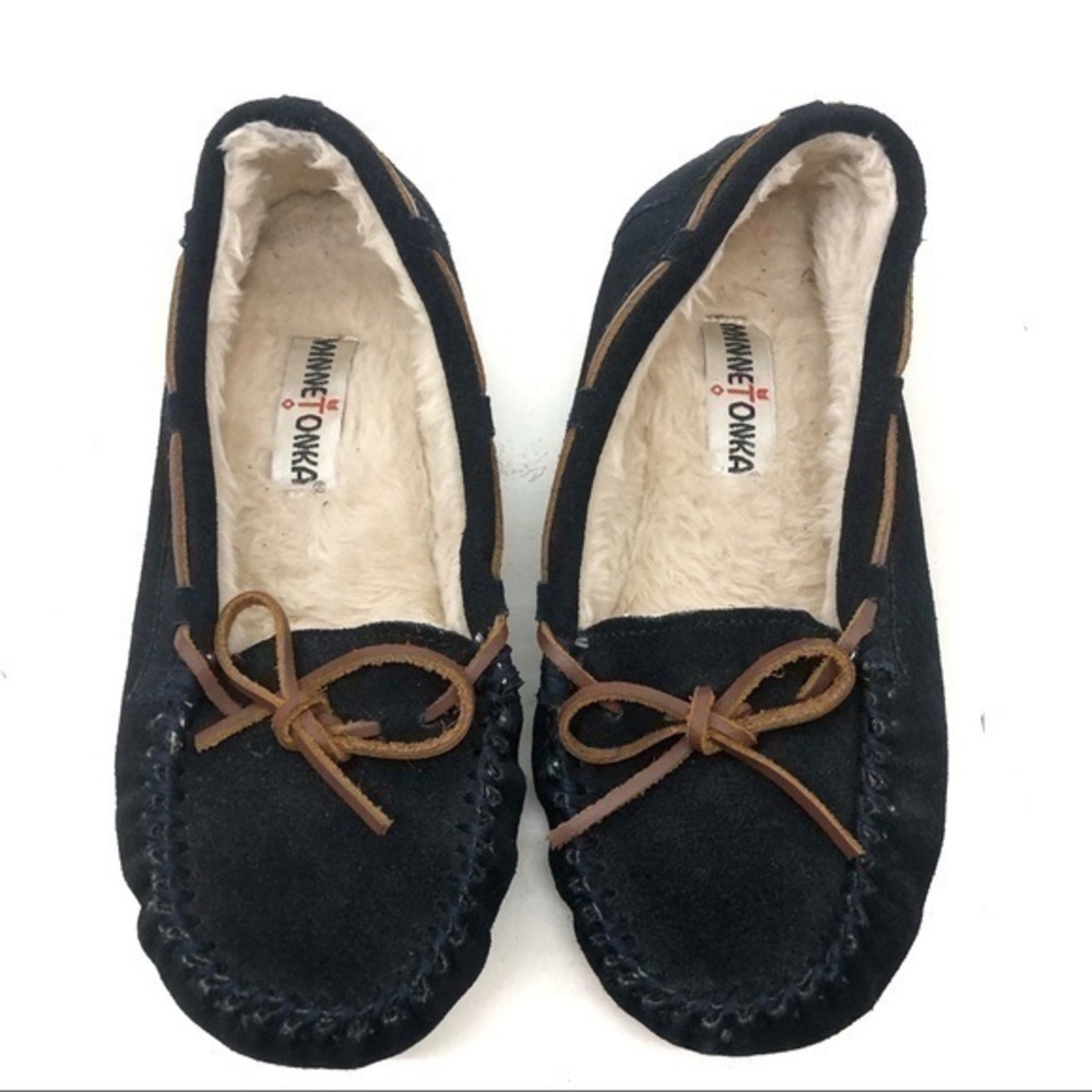 Minnetonka Navy leather slippers faux fur lined
